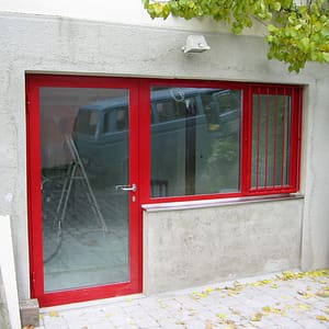 Fenstergitter mit Türe